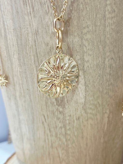 COLLIER