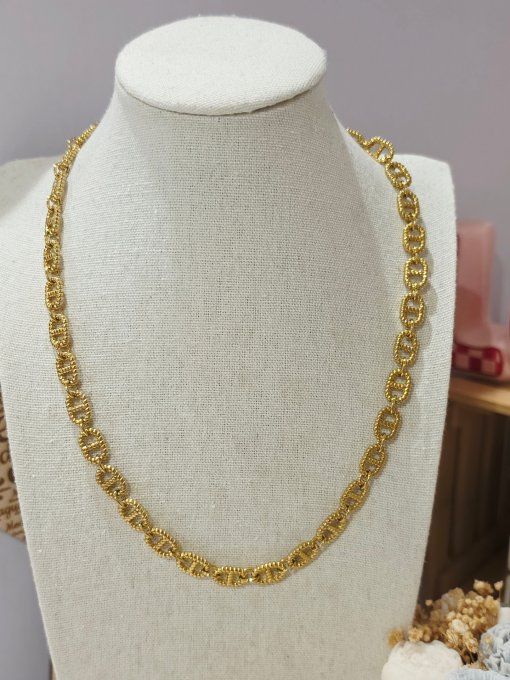 COLLIER