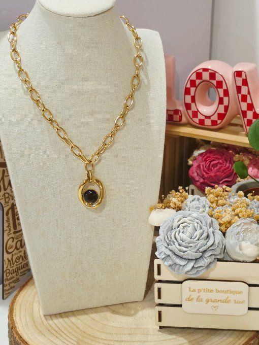 COLLIER