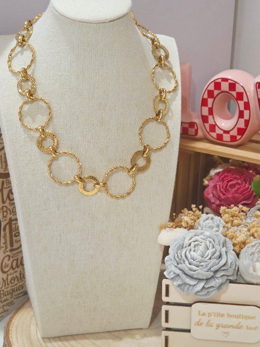 COLLIER