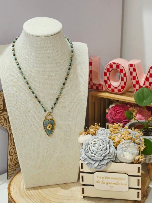 COLLIER