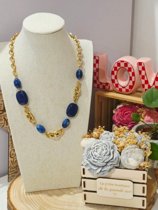 COLLIER