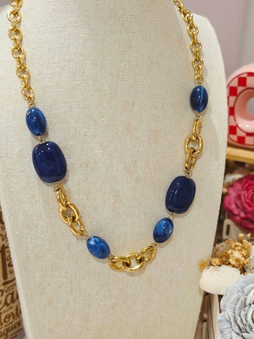 COLLIER