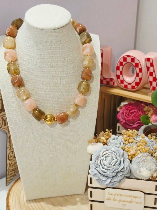 COLLIER