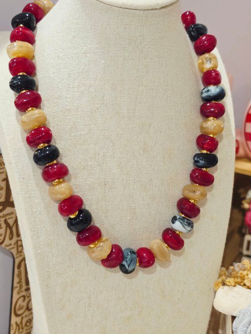 COLLIER
