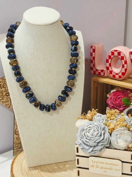 COLLIER
