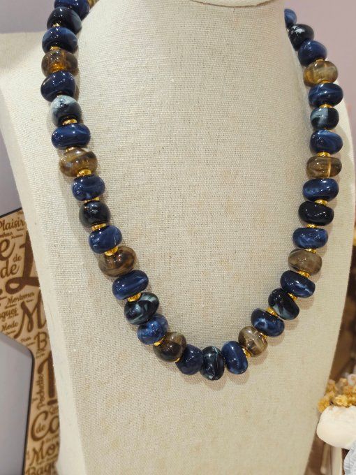 COLLIER