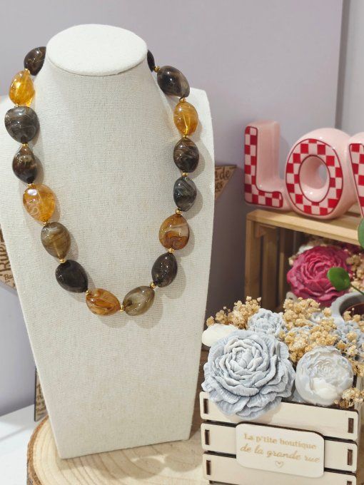 COLLIER
