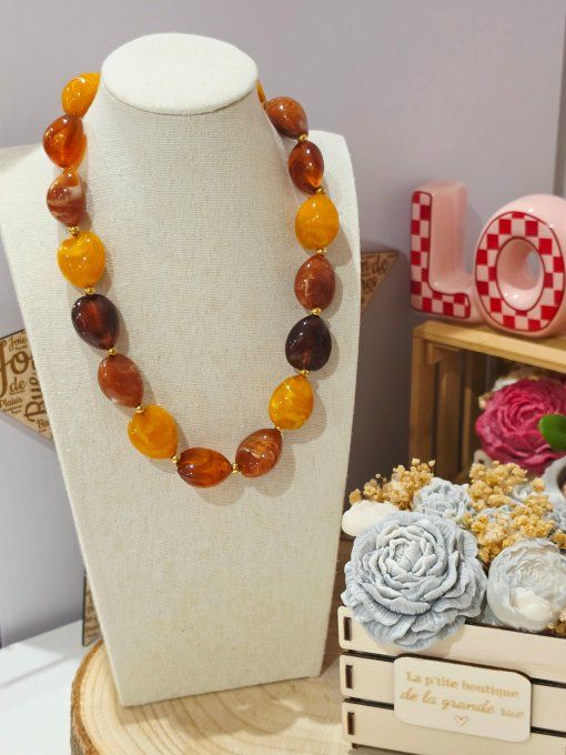 COLLIER
