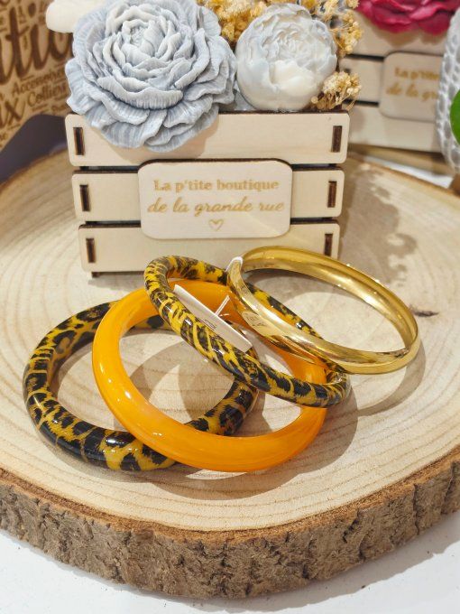 BRACELET