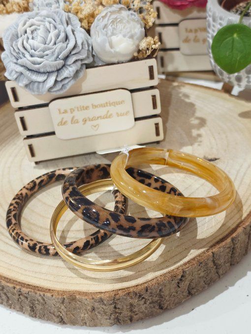 BRACELET