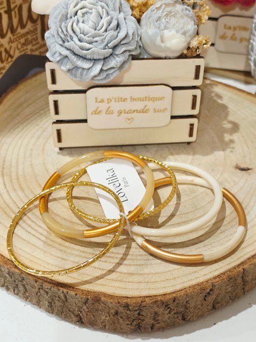 BRACELET