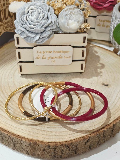 BRACELET