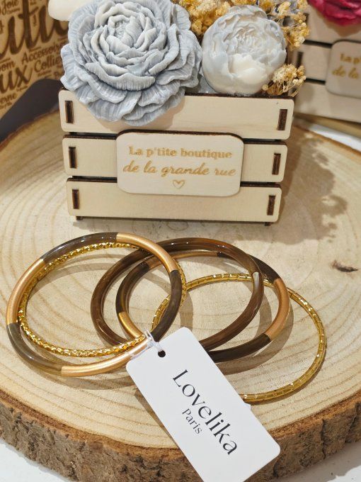 BRACELET