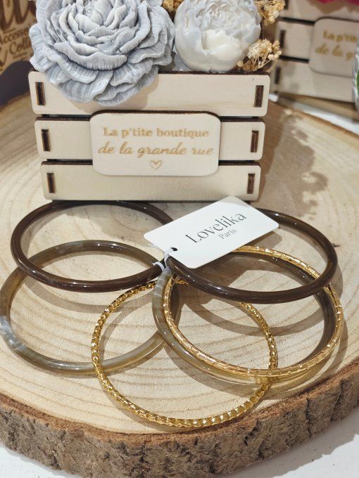 BRACELET