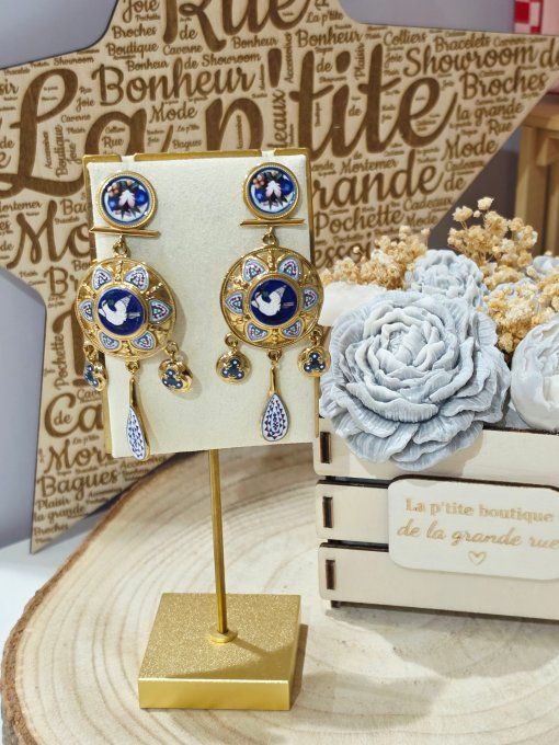 BOUCLES D'OREILLES