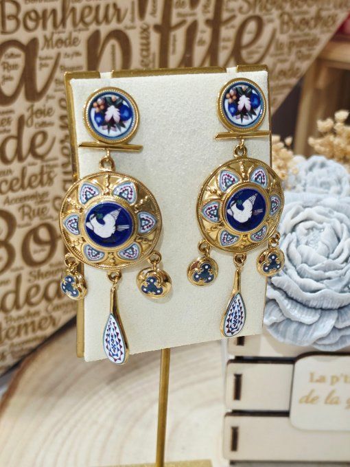 BOUCLES D'OREILLES