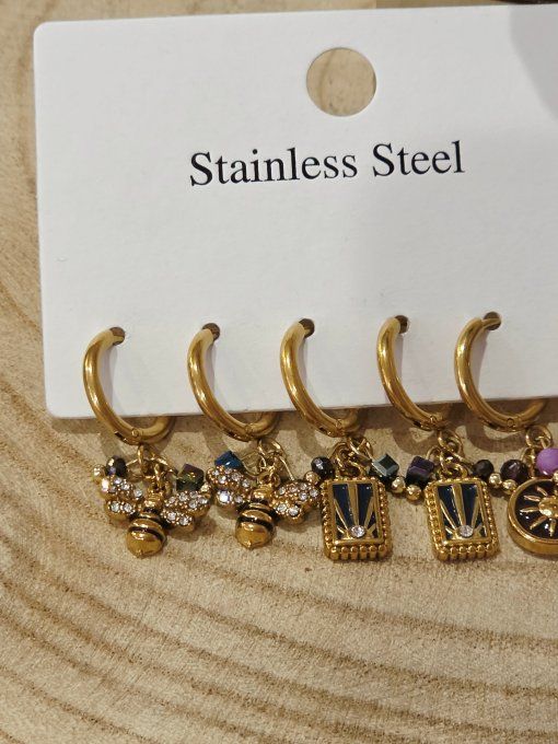 BOUCLES D'OREILLES
