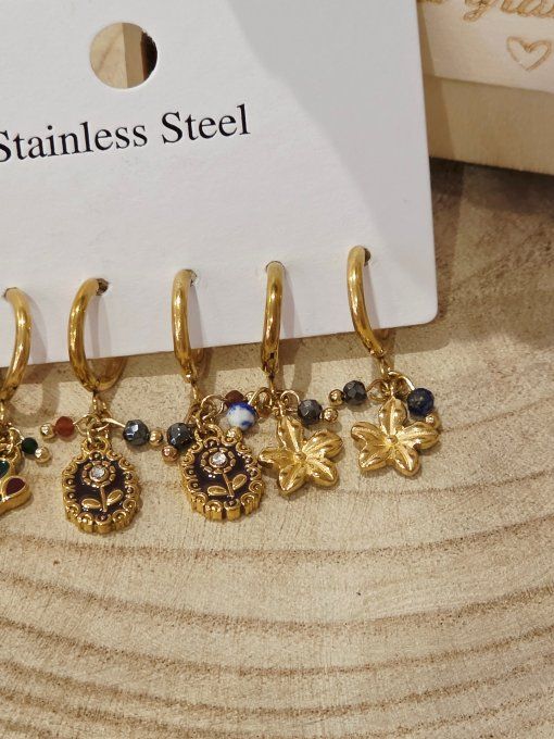 BOUCLES D'OREILLES