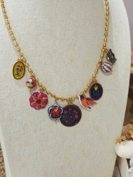 COLLIER