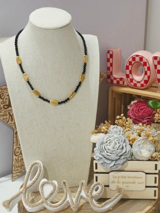 COLLIER