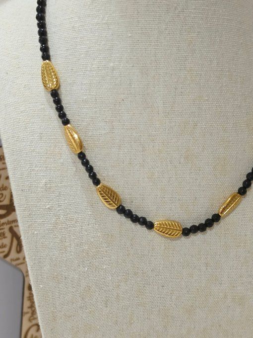 COLLIER