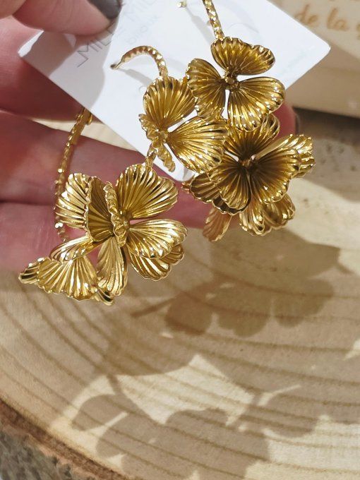 BOUCLES D'OREILLES