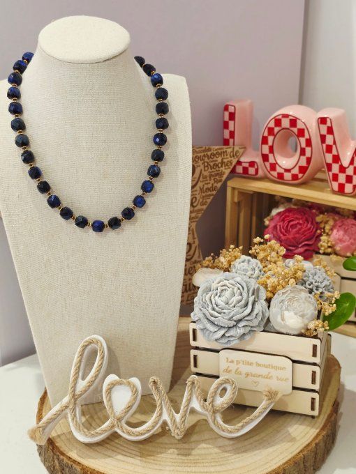 COLLIER