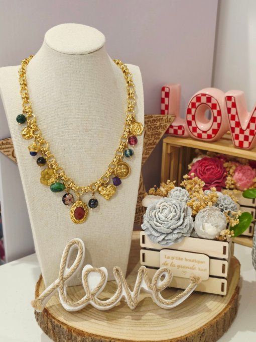 COLLIER