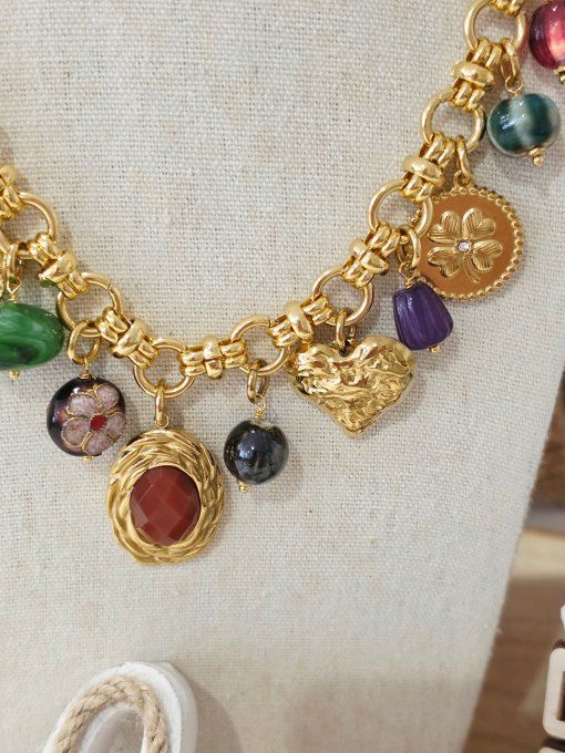 COLLIER