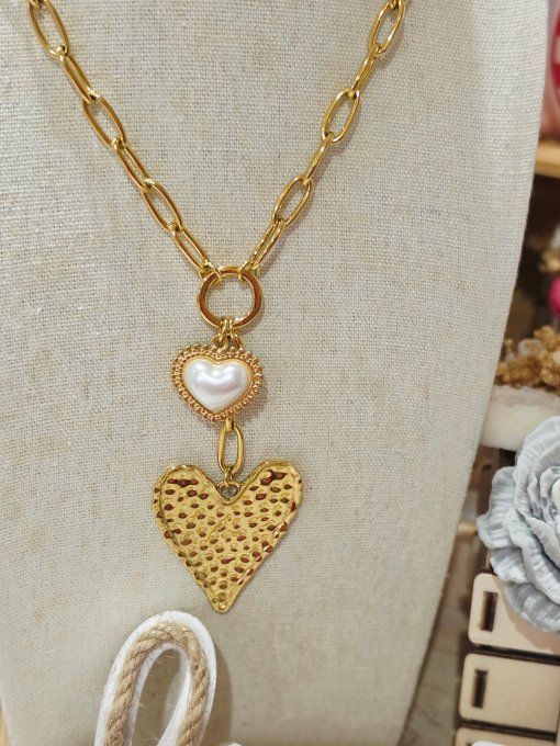 COLLIER