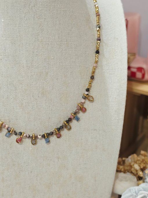 COLLIER