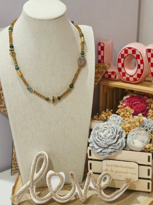 COLLIER