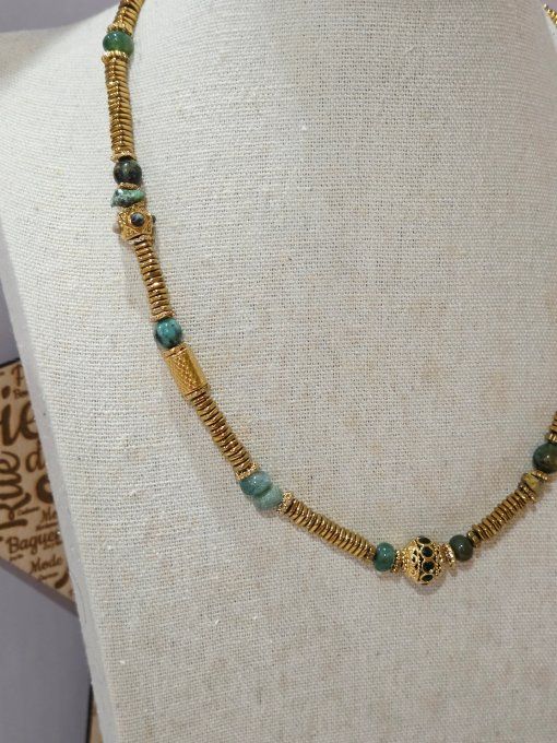 COLLIER
