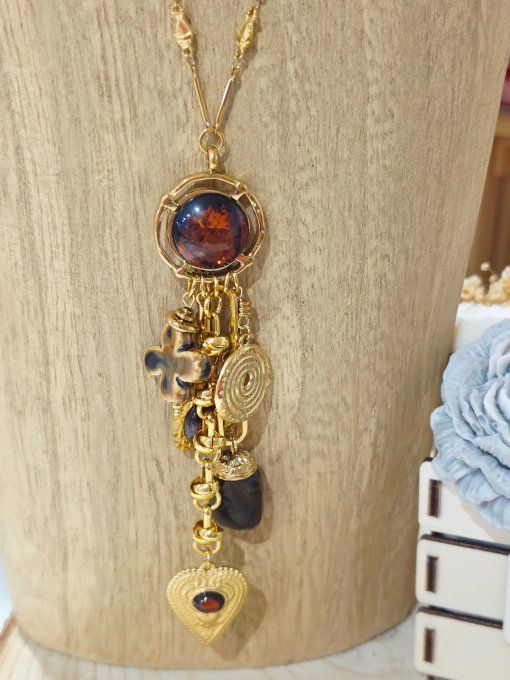 COLLIER