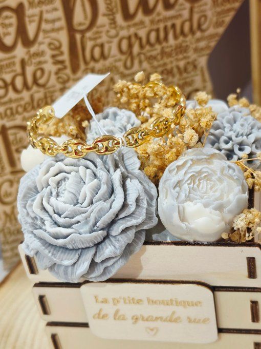 BRACELET