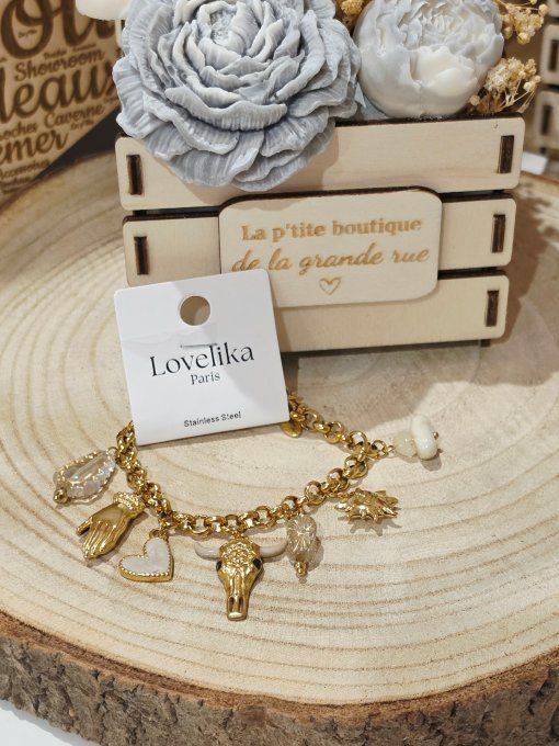 BRACELET