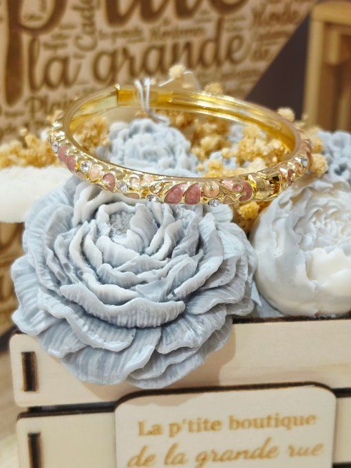 BRACELET