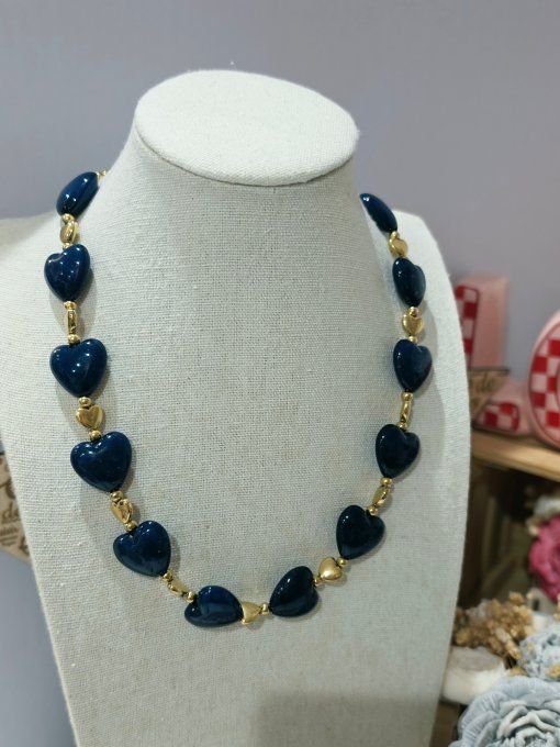 COLLIER