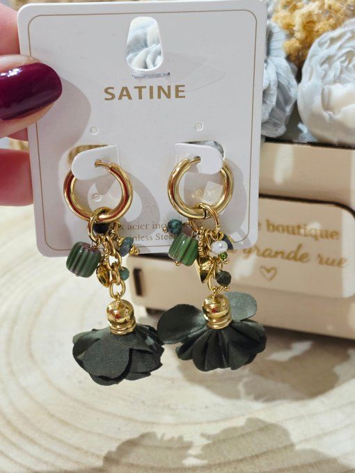 BOUCLES D'OREILLES