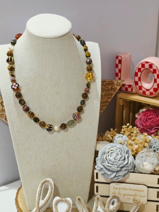 COLLIER
