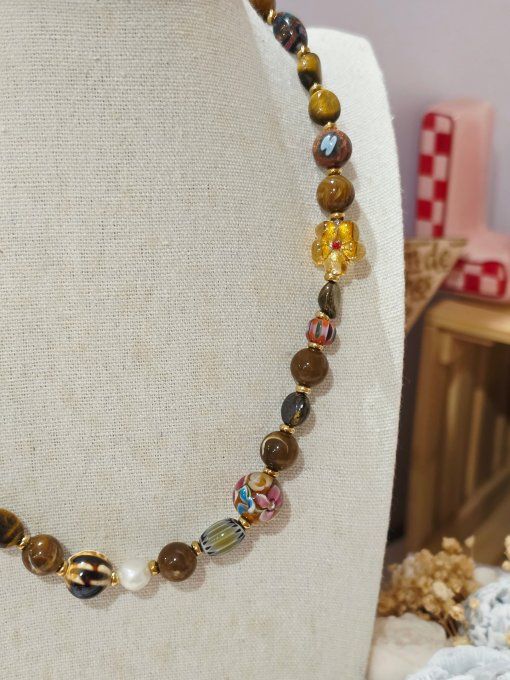 COLLIER