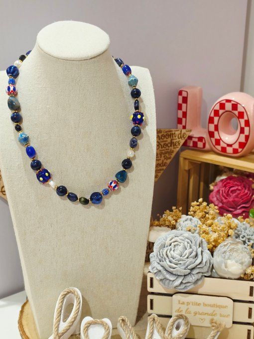 COLLIER