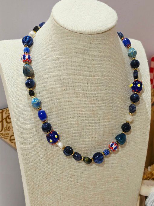 COLLIER