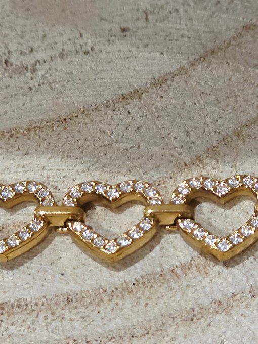 BRACELET