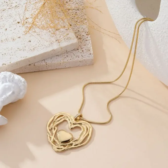 COLLIER