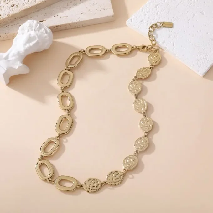COLLIER