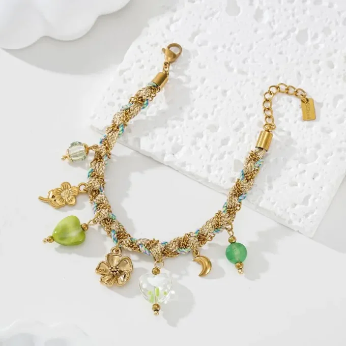 BRACELET
