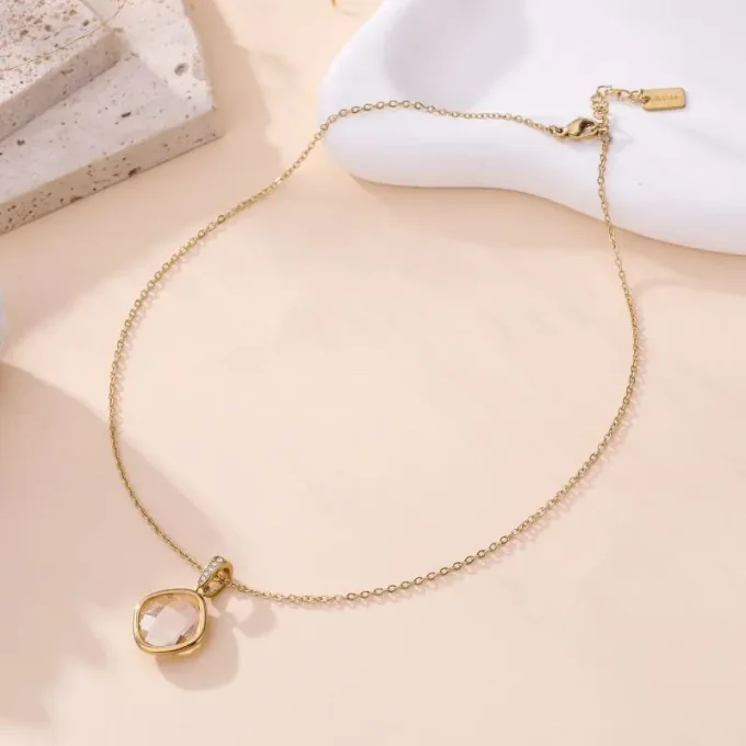 COLLIER