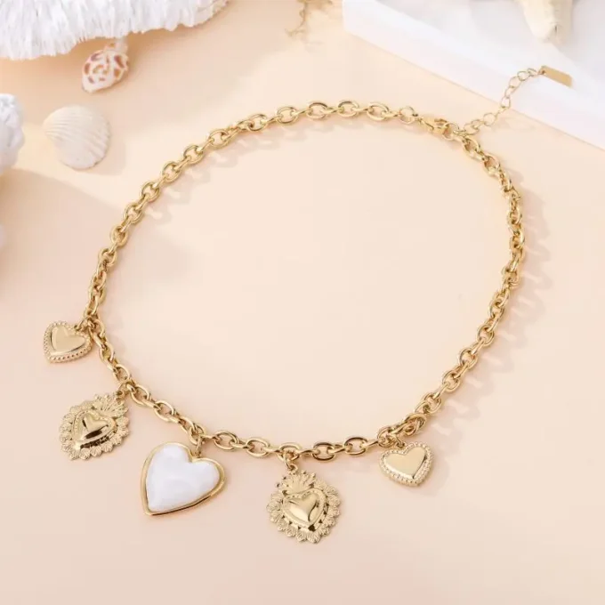 COLLIER
